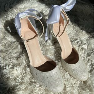 White Rock Glitter Block Heel w/ Back Satin Bow Wedding Shoe Size 6.5